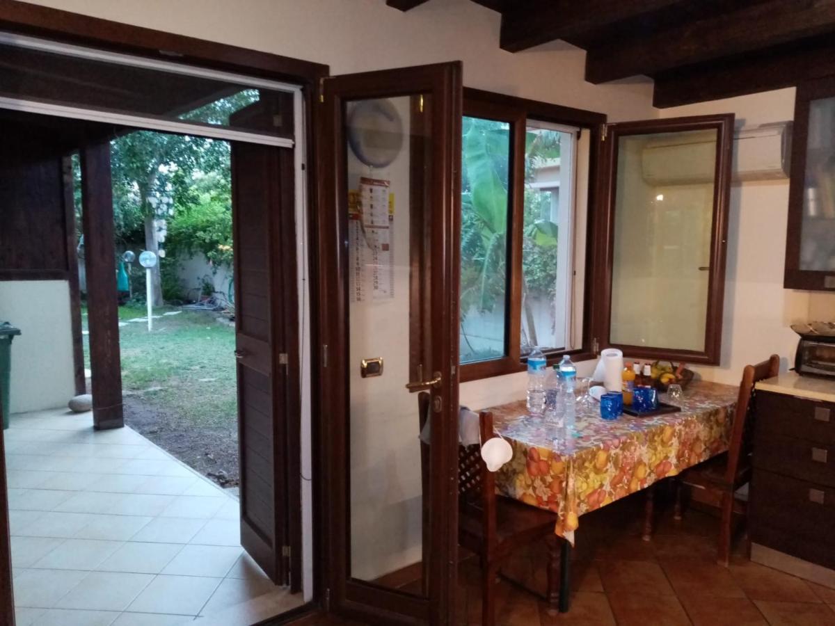 Brezza Di Mare Appartamento In Villa Con Giardino E Spiaggia ,Casa Vacanze Al Mare Quartu Sant'Elena Bagian luar foto